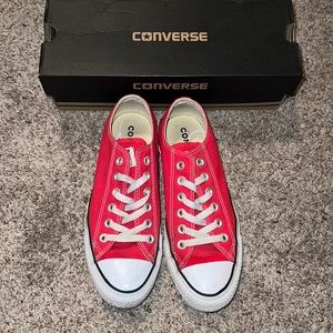 Gently used women’s converse